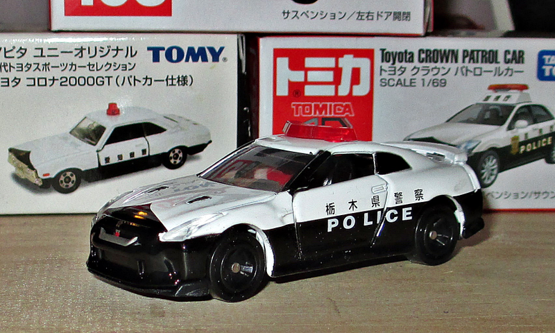 Illustration for article titled Land of the Rising Sun-Day: トミカパトロールカー